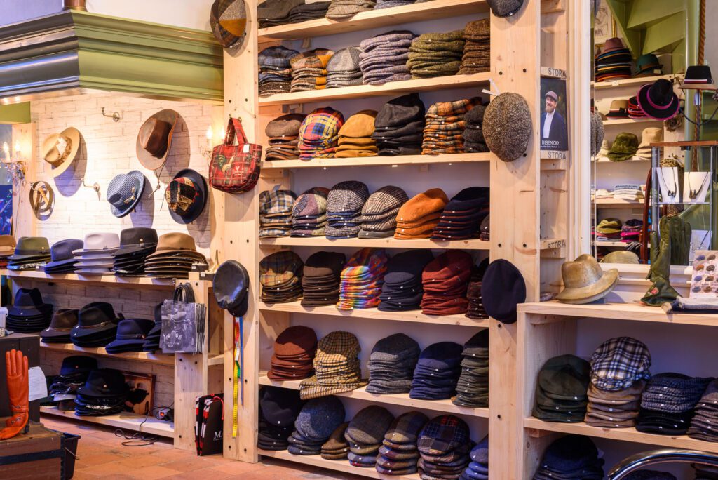 Hoedtique Mary Stoop, specialist in hoeden en petten met persoonlijke service.